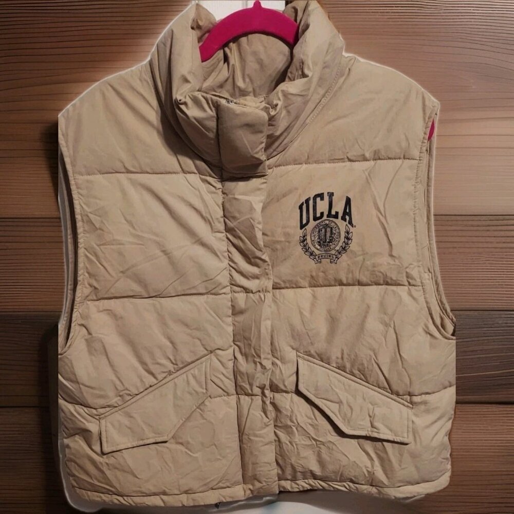 UCLA Bruins NCAA Puffer Vest H&M Size M‎ Football Mens Beige Full Zipper College